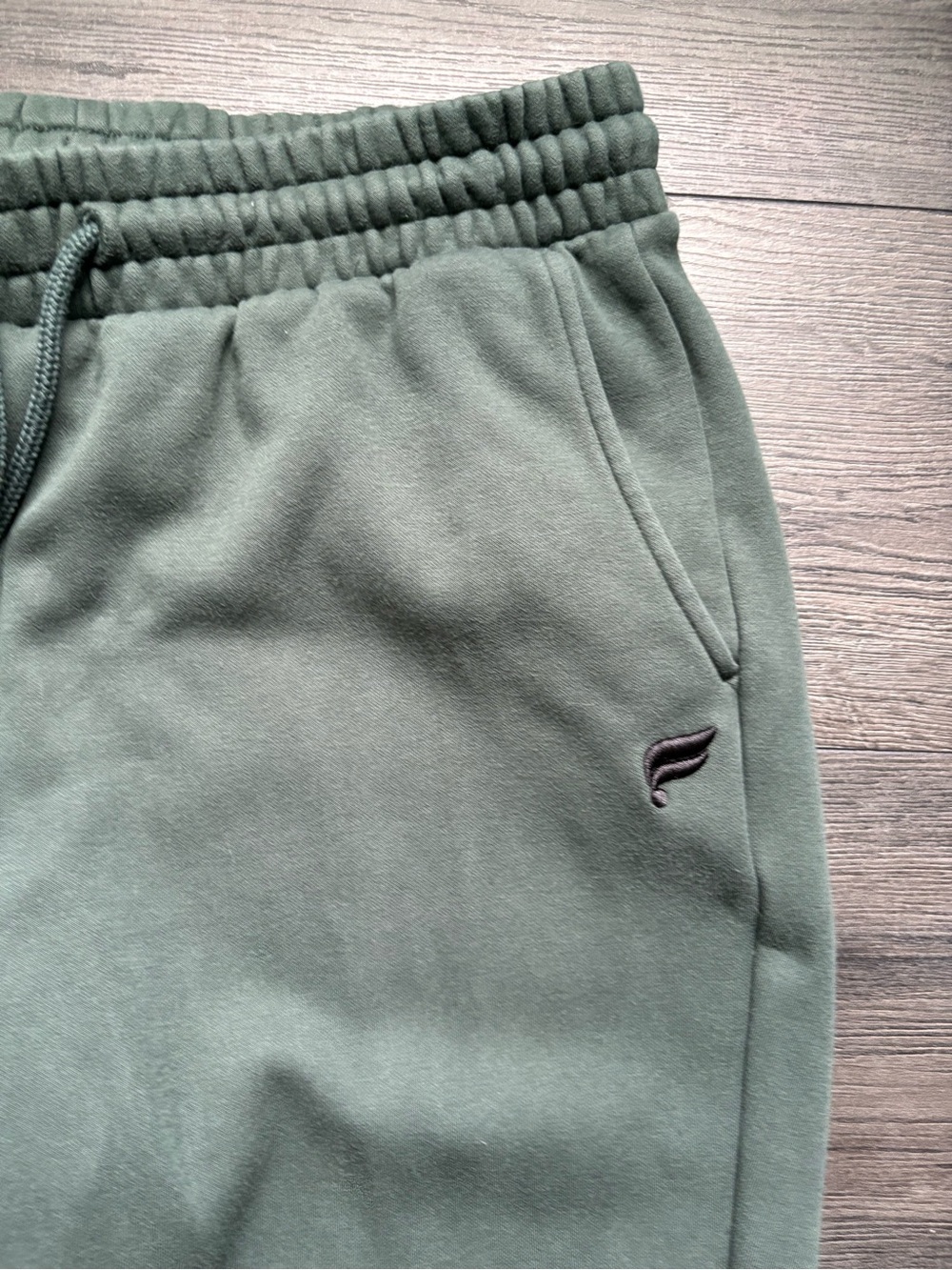 Fabletics Womens Green Cozy Fleece Go-To Sweatpants Athleisure Active Size Large - Picture 5 of 13